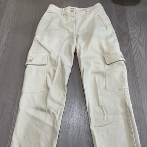 Aritzia Wilfred Size 4 Women’s Cargo Pants in Cream - Classic Utility Style
